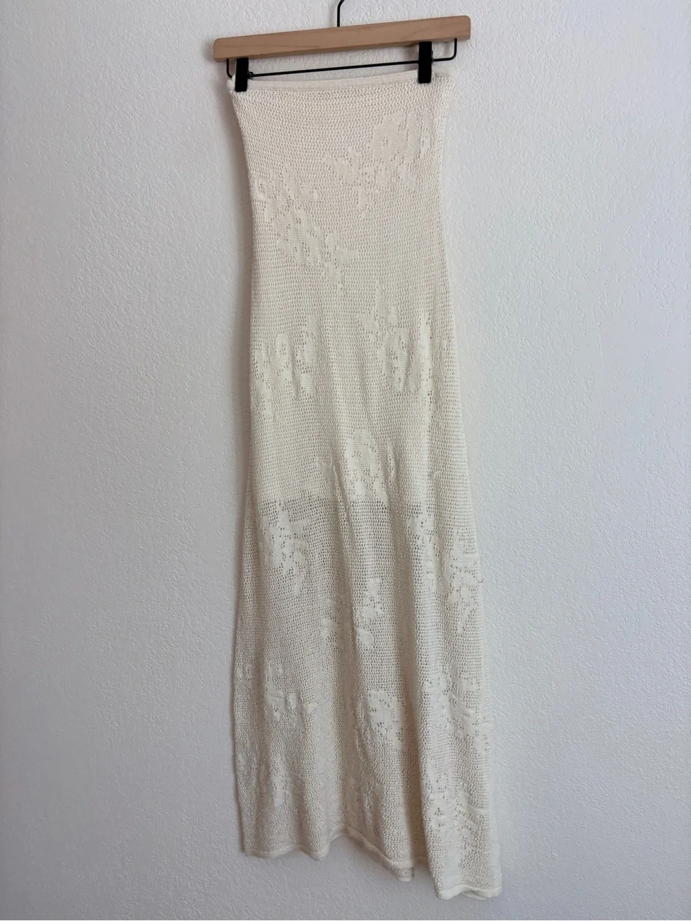 Abercrombie + Fitch Crochet Strapless Cream Lace Midi Dress - Picture 11 of 11